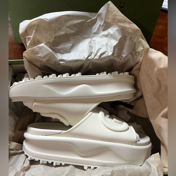 New Gucci GG double G interlock G rubber platform off white slides sandals - Picture 4 of 10